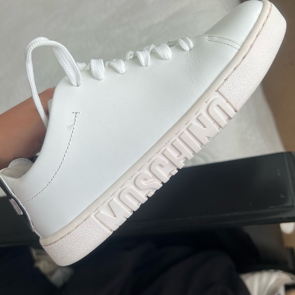 Moschino sneakers - Picture 2 of 9